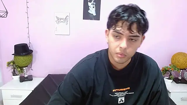Snapshot of zayne_lyon chatting on 07.18.26 zayne lyon online show from 07.18.26