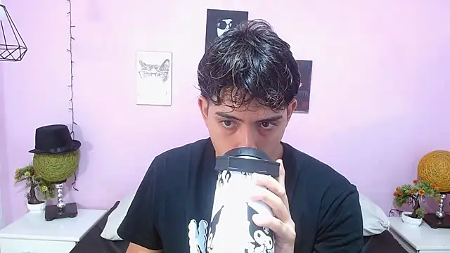 Snapshot of zayne_lyon chatting on 07.20.26 zayne lyon online show from 07.20.26