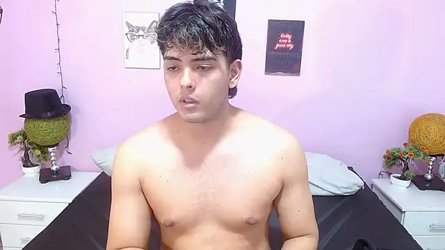 Snapshot of zayne_lyon chatting on 07.21.26 zayne lyon online show from 07.21.26
