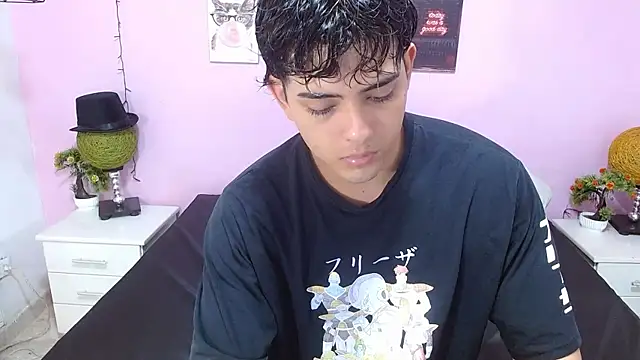 Snapshot of zayne_lyon chatting on 07.23.26 zayne lyon online show from 07.23.26