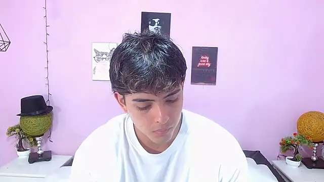 Snapshot of zayne_lyon chatting on 07.27.26 zayne lyon online show from 07.27.26