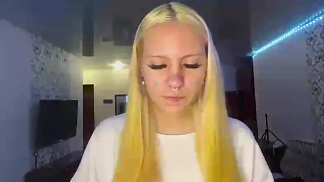 Snapshot of LanaLivee chatting on 07.25.26 LanaLivee online show from 07.25.26