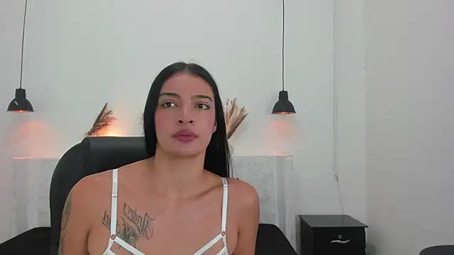 Snapshot of sofi_linares1 chatting on 07.25.26 sofi linares1 online show from 07.25.26