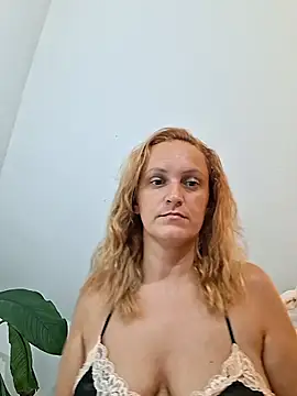 Snapshot of Asweety1 chatting on 07.15.26 Asweety1 online show from 07.15.26