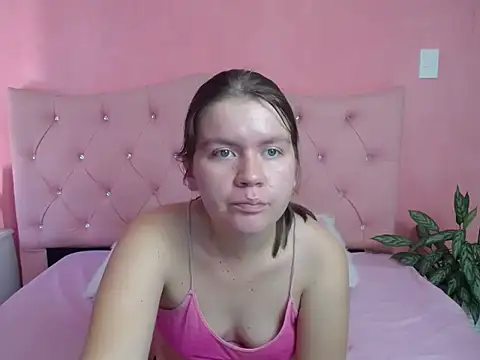 Snapshot of NiniCeleste chatting on 07.16.26 NiniCeleste online show from 07.16.26