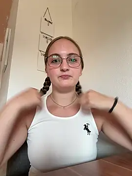 Snapshot of Sexy_Sophia_ chatting on 07.16.26 Sexy Sophia online show from 07.16.26