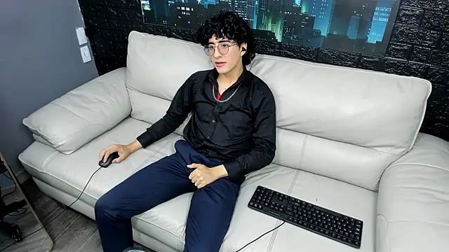 Snapshot of ElliotNoir chatting on 07.15.26 ElliotNoir online show from 07.15.26