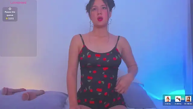 Snapshot of Sof_Glow chatting on 07.16.26 Sof Glow online show from 07.16.26