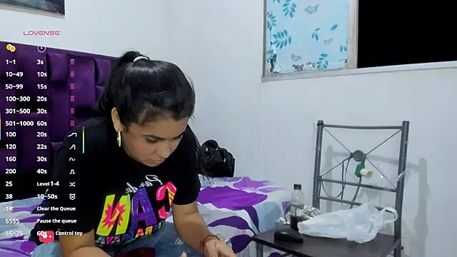 Sofi Velez  online show from 07.29.26