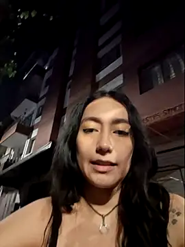 Snapshot of Evelyn_outdoors chatting on 07.17.26 Evelyn outdoors online show from 07.17.26