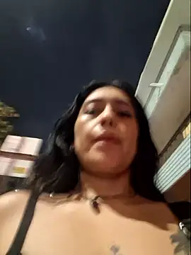Snapshot of Evelyn_outdoors chatting on 07.27.26 Evelyn outdoors online show from 07.27.26