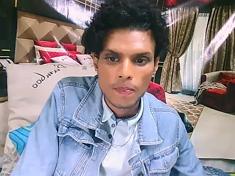 IndianLipstickLuna online show from 07.17.26