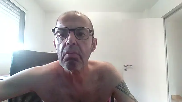 Snapshot of TONY161171 chatting on 07.25.26 TONY161171 online show from 07.25.26