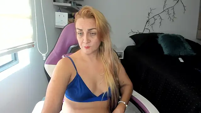 adri smoke online show from 07.19.26