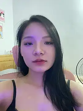 Snapshot of Girl-wet chatting on 07.28.26 Girl-wet online show from 07.28.26