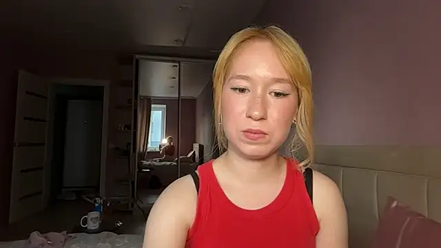 Snapshot of KiraAkira chatting on 07.28.26 KiraAkira online show from 07.28.26