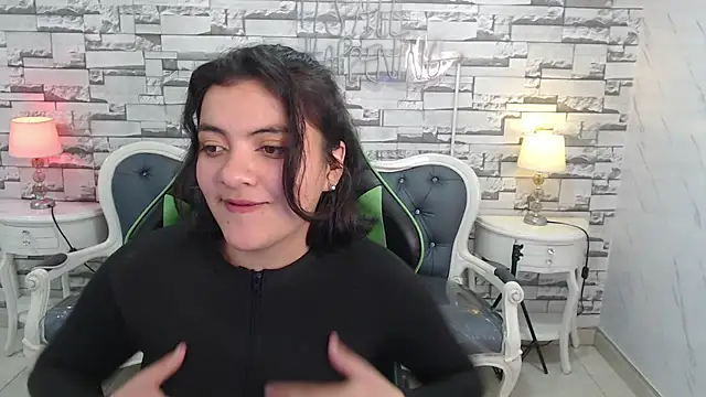 Snapshot of amalia_a chatting on 07.28.26 amalia a online show from 07.28.26
