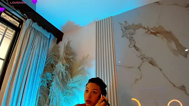Snapshot of AriadnaLoren_ chatting on 07.27.26 AriadnaLoren online show from 07.27.26