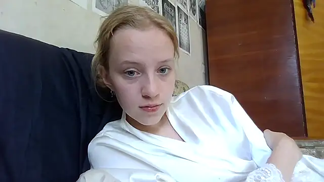 Snapshot of Ket-mis chatting on 07.23.26 Ket-mis online show from 07.23.26