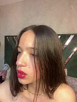 Snapshot of aly_16 chatting on 07.28.26 aly 16 online show from 07.28.26