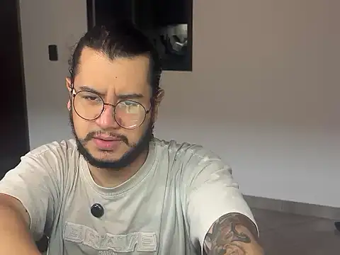 NurNikolao online show from 07.18.26
