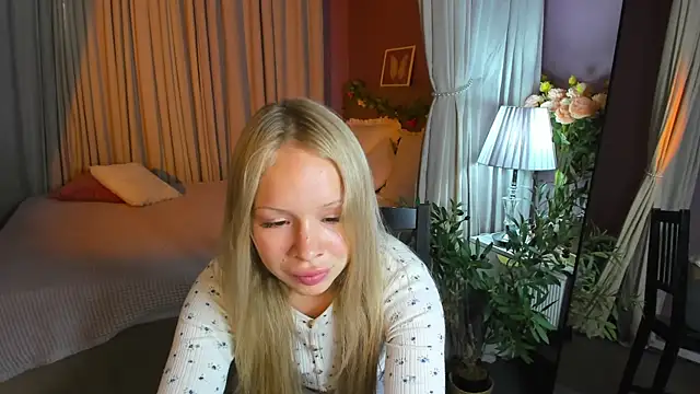 Snapshot of Milana_r0se chatting on 07.21.26 Milana r0se online show from 07.21.26