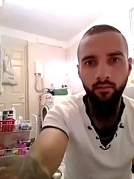 Snapshot of Cosmin78lov chatting on 07.25.26 Cosmin78lov online show from 07.25.26