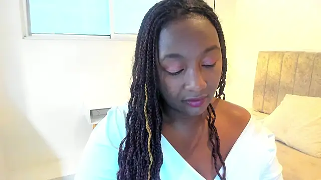 Snapshot of Kendra_Taylor_ chatting on 07.29.26 Kendra Taylor online show from 07.29.26
