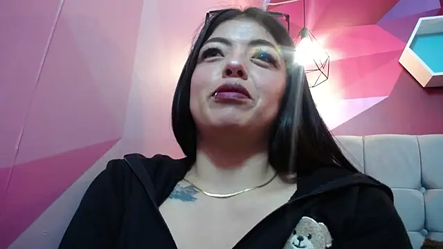 Snapshot of VALENTINA_PURPLE chatting on 07.28.26 VALENTINA PURPLE online show from 07.28.26