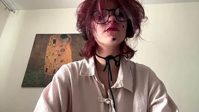 Snapshot of finna_be chatting on 07.26.26 finna be online show from 07.26.26