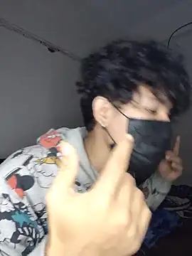 Snapshot of roxiii_ chatting on 07.28.26 roxiii online show from 07.28.26