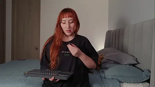 Snapshot of Bethory chatting on 07.22.26 Bethory online show from 07.22.26