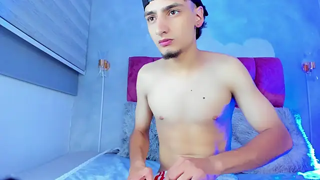 Snapshot of enzo_marblisky chatting on 07.24.26 enzo marblisky online show from 07.24.26