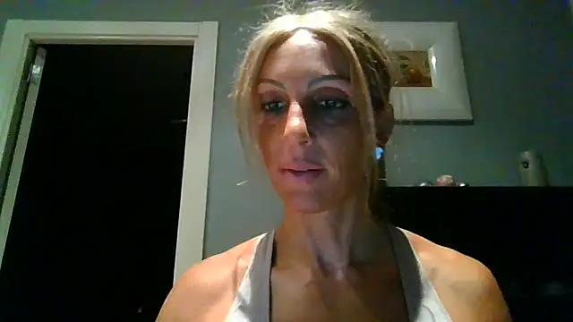cari guerrera online show from 07.29.26