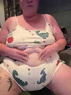 Snapshot of Curvy-BellaXXX chatting on 07.28.26 Curvy-BellaXXX online show from 07.28.26