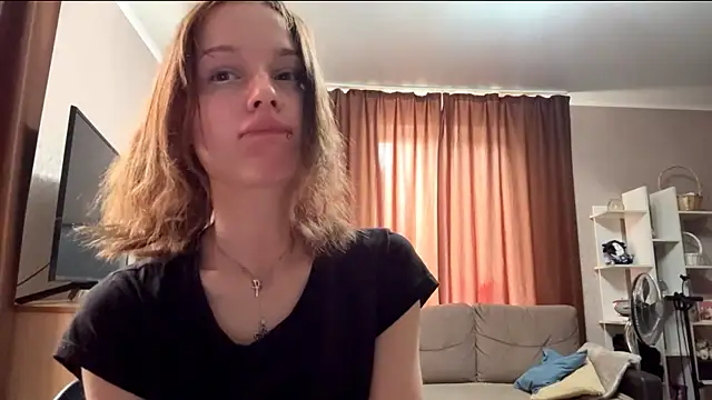 Snapshot of rynique chatting on 07.23.26 rynique online show from 07.23.26