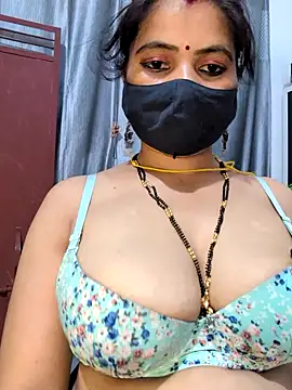 Snapshot of Laila_fuck chatting on 07.24.26 Laila fuck online show from 07.24.26
