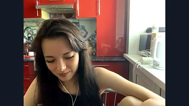 Snapshot of ElizaSins chatting on 07.25.26 ElizaSins online show from 07.25.26