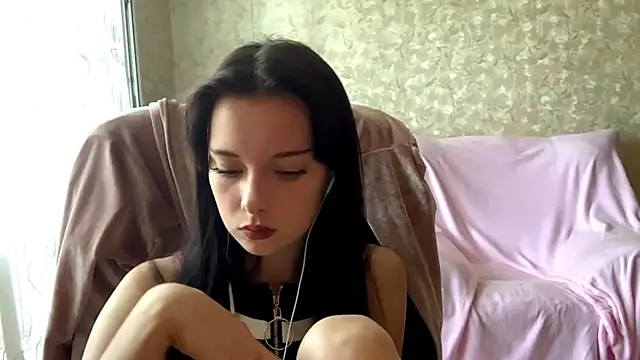 Snapshot of ElizaSins chatting on 07.26.26 ElizaSins online show from 07.26.26