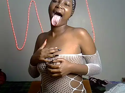 Snapshot of Lunarluxee chatting on 07.30.26 Lunarluxee online show from 07.30.26