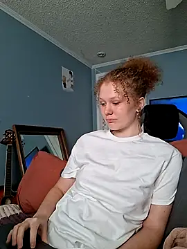Snapshot of MaddieBoo1 chatting on 07.22.26 MaddieBoo1 online show from 07.22.26