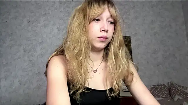 AriaFlyFerrari online show from 07.25.26