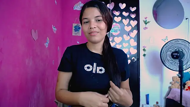 Snapshot of katerin_villalobos1 chatting on 07.25.26 katerin villalobos1 online show from 07.25.26