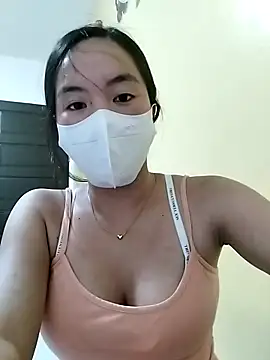 Snapshot of skinny_lovely chatting on 07.28.26 skinny lovely online show from 07.28.26