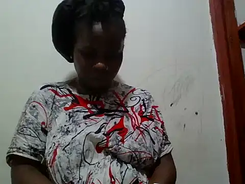 yummyychocolate  online show from 07.28.26