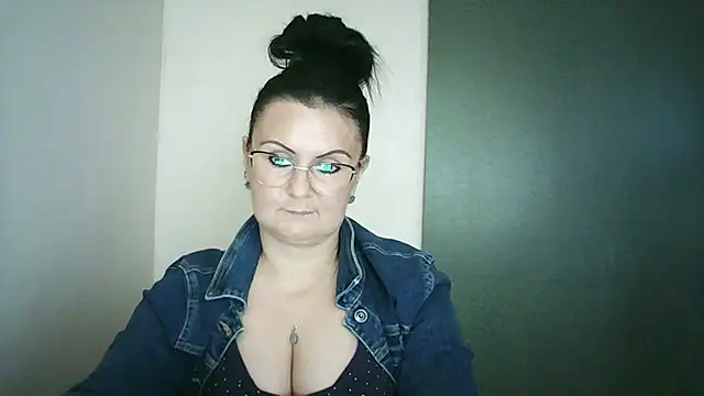 Snapshot of SonjaFlirt chatting on 07.28.26 SonjaFlirt online show from 07.28.26