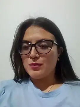 Snapshot of CarolineHot_04 chatting on 07.28.26 CarolineHot 04 online show from 07.28.26