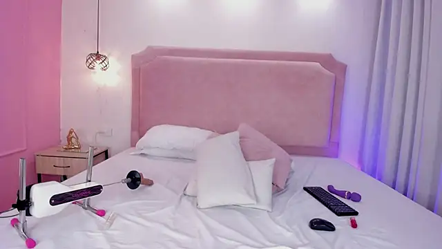 AmandaLourens online show from 07.28.26