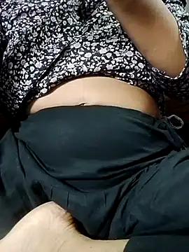 Snapshot of Bangla_girl chatting on 07.24.26 Bangla girl online show from 07.24.26
