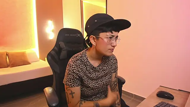 nelly swan online show from 07.28.26
